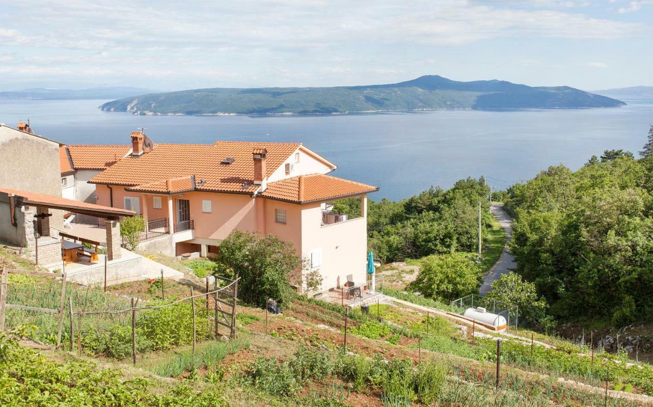 Apartmani Sandra Rovini Moscenice Bagian luar foto
