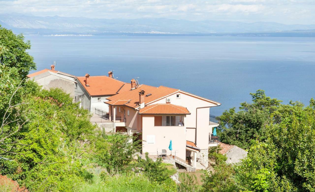 Apartmani Sandra Rovini Moscenice Bagian luar foto