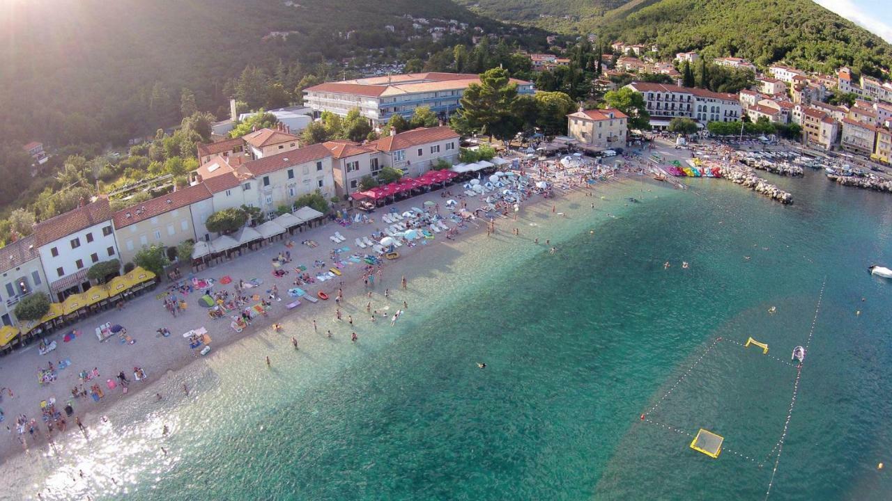 Apartmani Sandra Rovini Moscenice Bagian luar foto