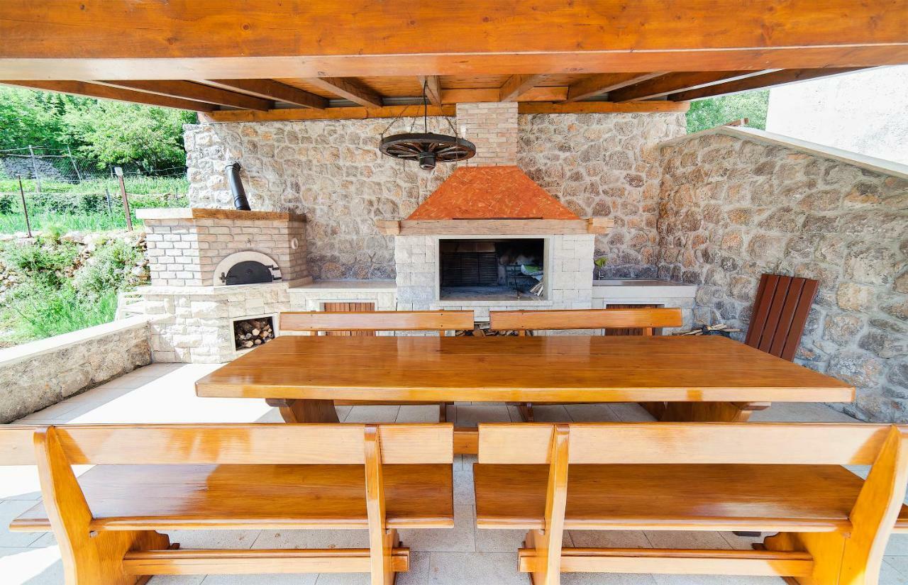 Apartmani Sandra Rovini Moscenice Bagian luar foto