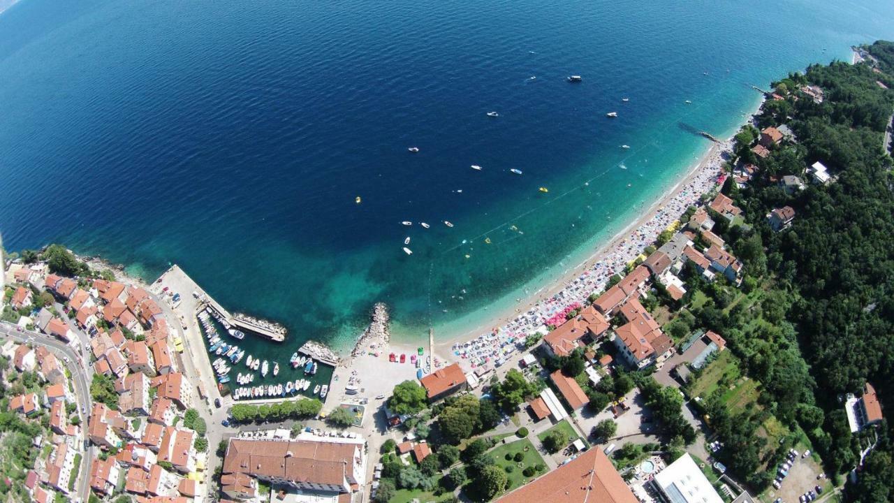 Apartmani Sandra Rovini Moscenice Bagian luar foto