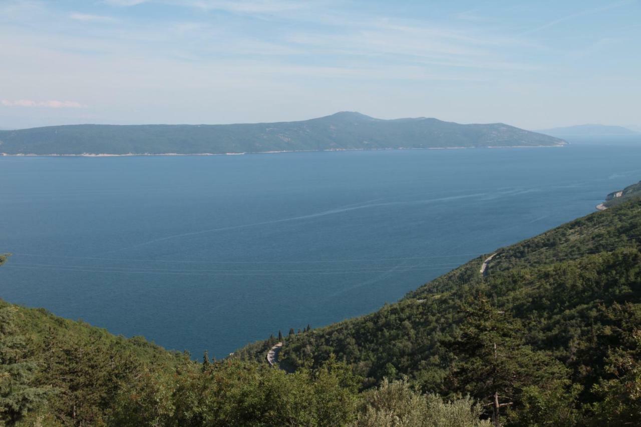 Apartmani Sandra Rovini Moscenice Bagian luar foto